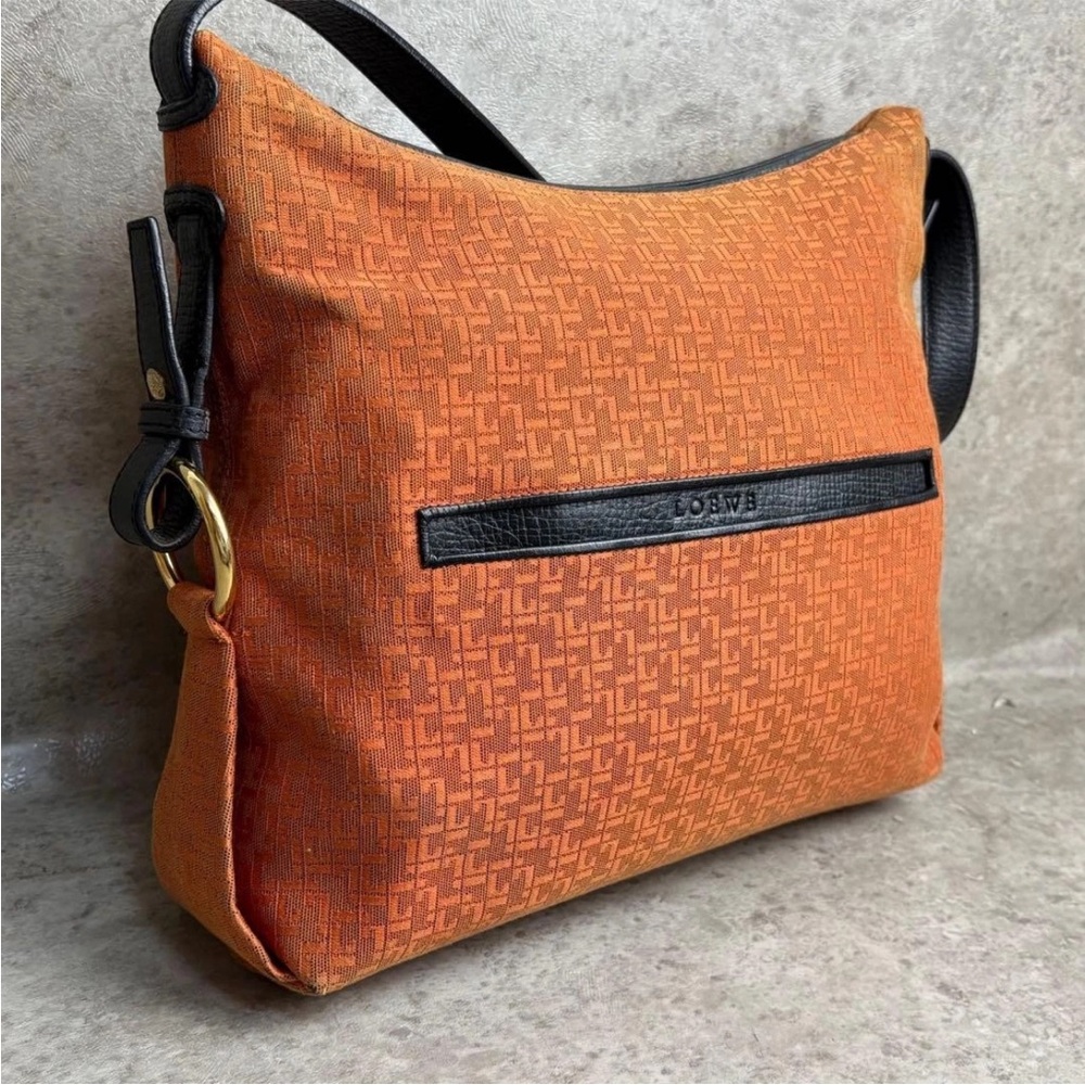 Loewe Orange Shoulder Bag - Picture 2 of 11